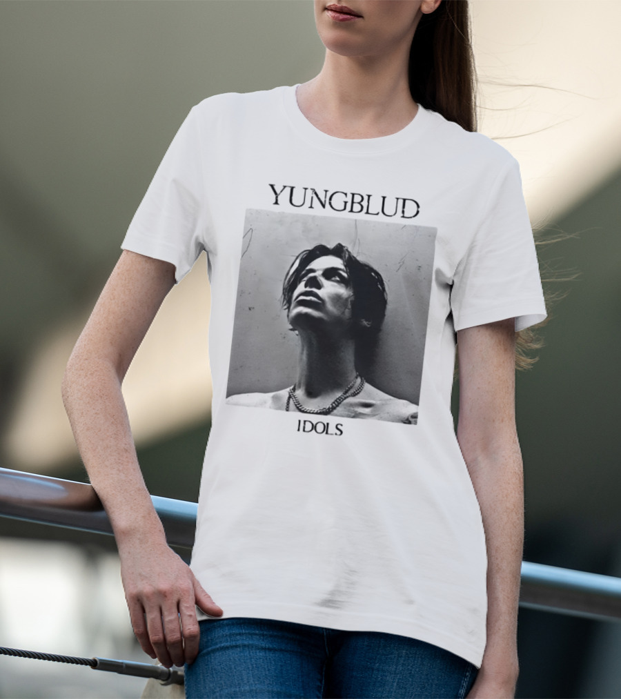 Yungblud Idols Black And White Portrait Chain Necklace T-Shirt