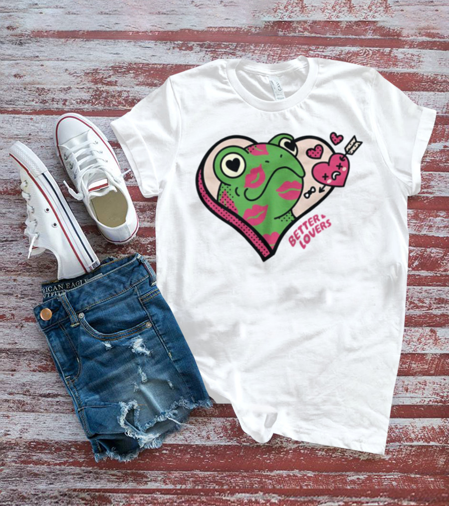Better Lovers Love Frogs Heart Kisses Fun Graphic T-Shirt