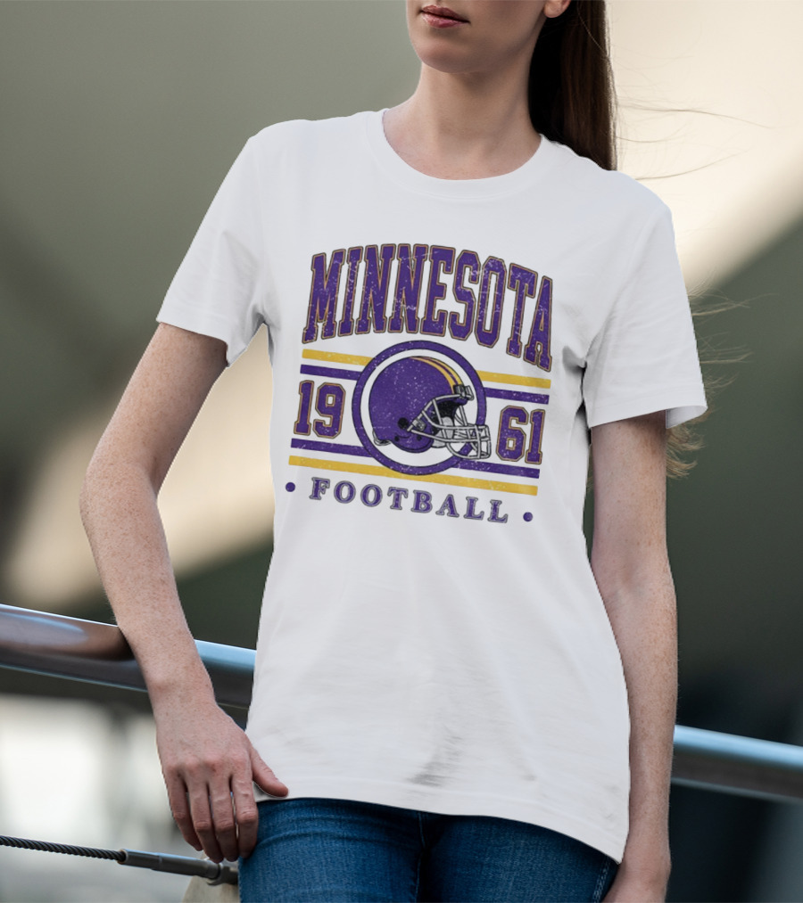 Minnesota Vikings Football Helmet 1961 NFL Vintage Style T-Shirt