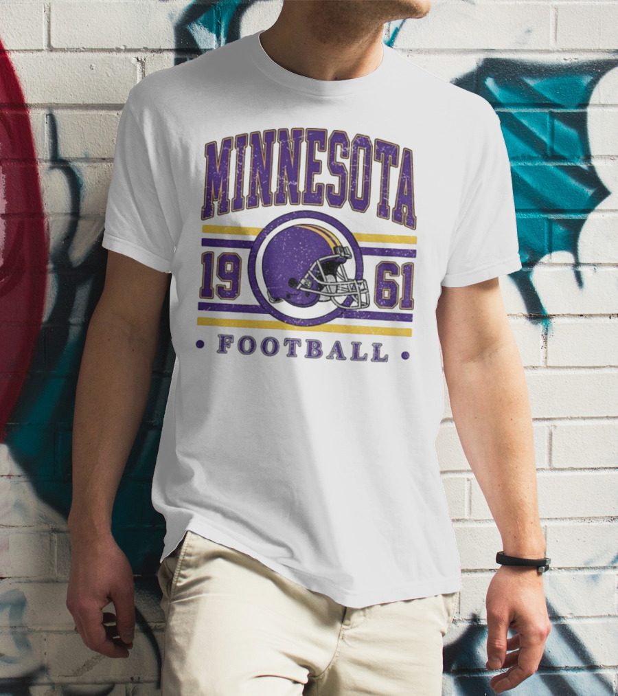 Minnesota Vikings Football Helmet 1961 NFL Vintage Style T-Shirt