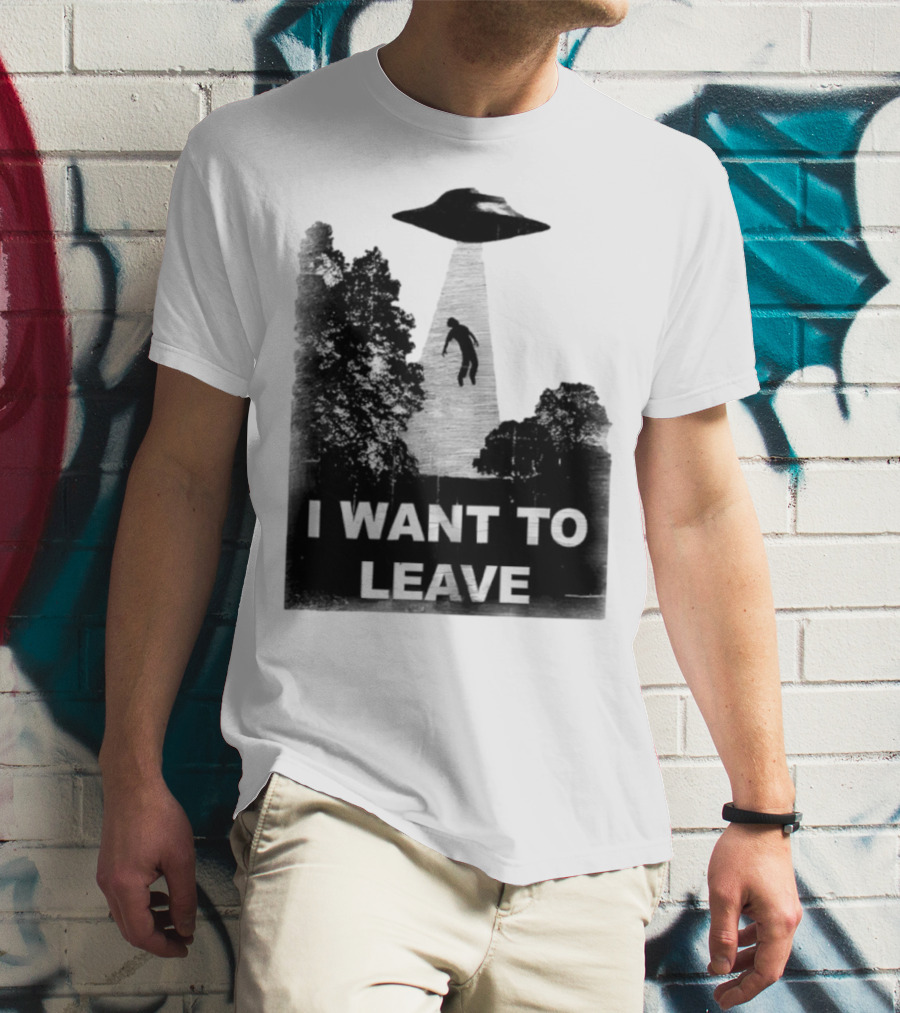 I Want To Leave UFO Abduction Scene Black And White Design T-Shirt