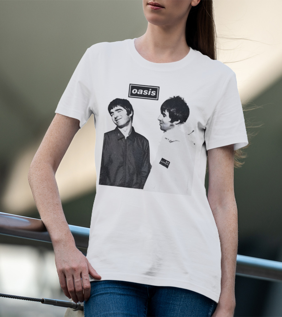 Noel Vs Liam Gallagher Oasis Band Kangol Vintage T-Shirt
