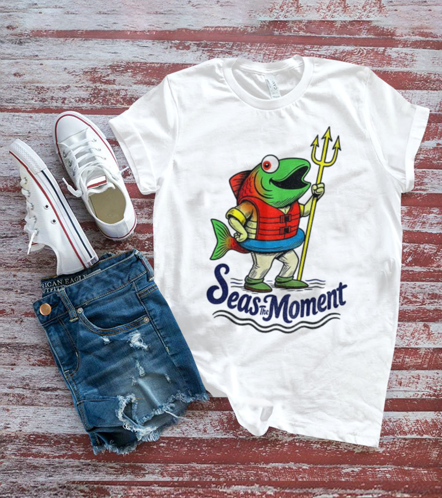 Seas The Moment Humpy Salmon Holding Trident Seattle Mariners MLB Baseball Fan Apparel T-Shirt