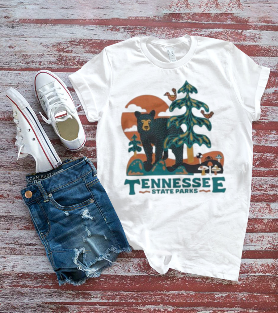 Tennessee State Parks Bear Nature Scene And Forest Wildlife T-Shirt