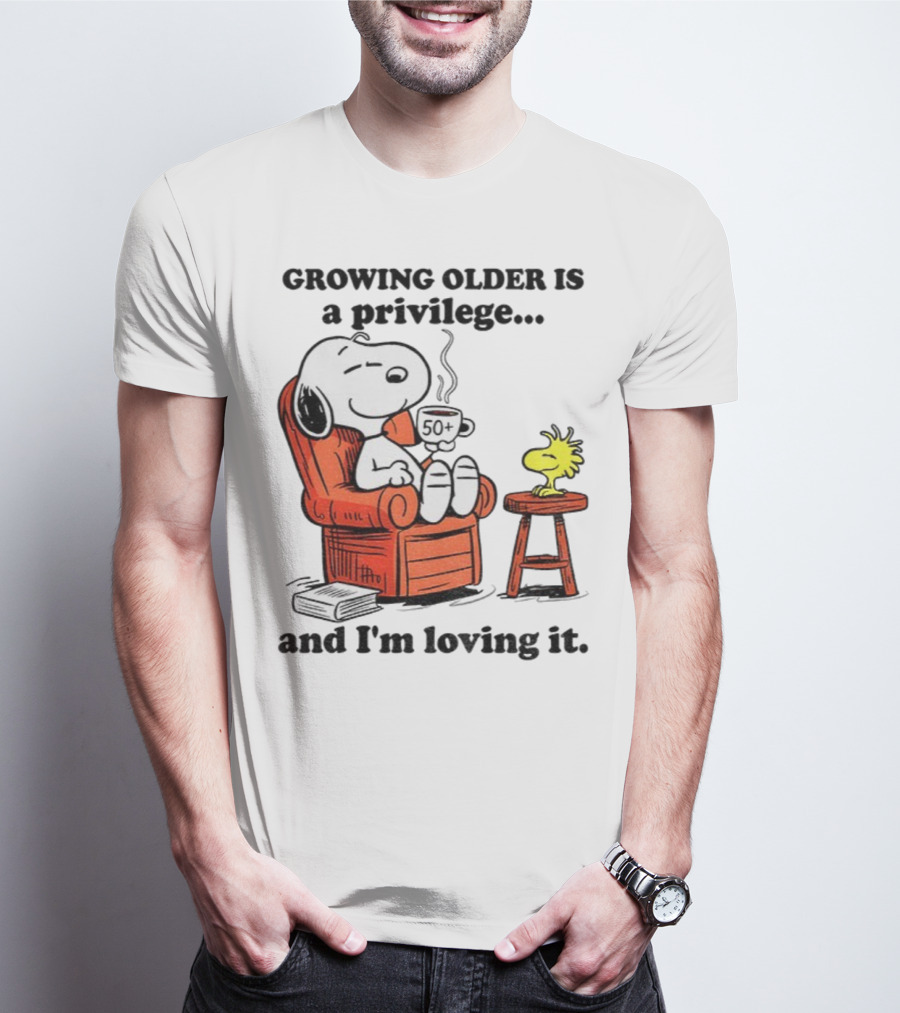 Snoopy And Woodstock Relaxing Growing Older 50+ Privilege And Loving It T-Shirt