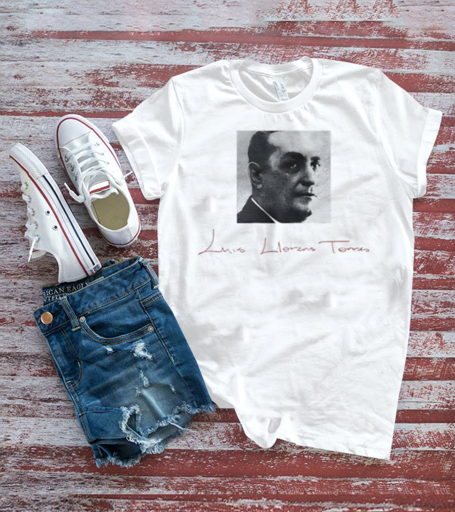 Debí Tirar Más Fotos En La Residencia Luis Llorens Torres T-Shirt