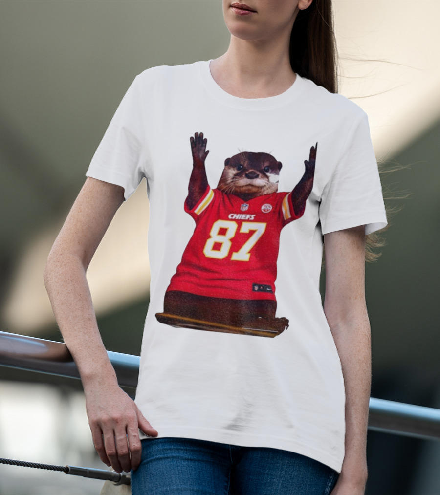 Travis Kelce 87 Kansas City Chiefs Sea Otter NFL Fan Jersey T-Shirt