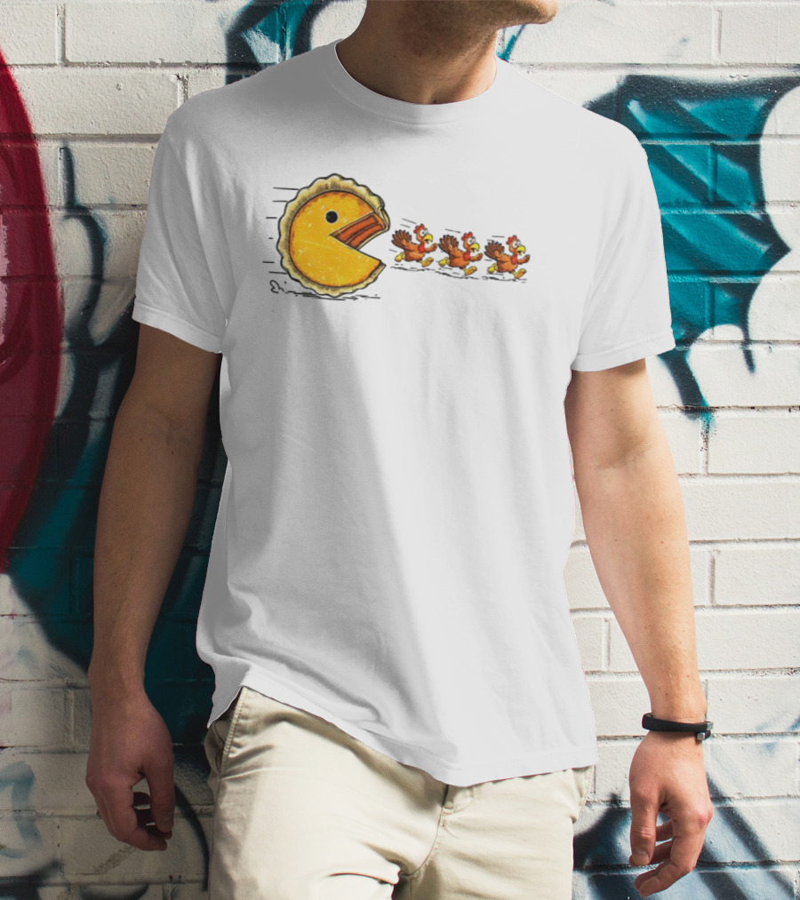 Thanksgiving Turkey Chase With Retro Pumpkin Pie Eating Game Theme T-Shirt