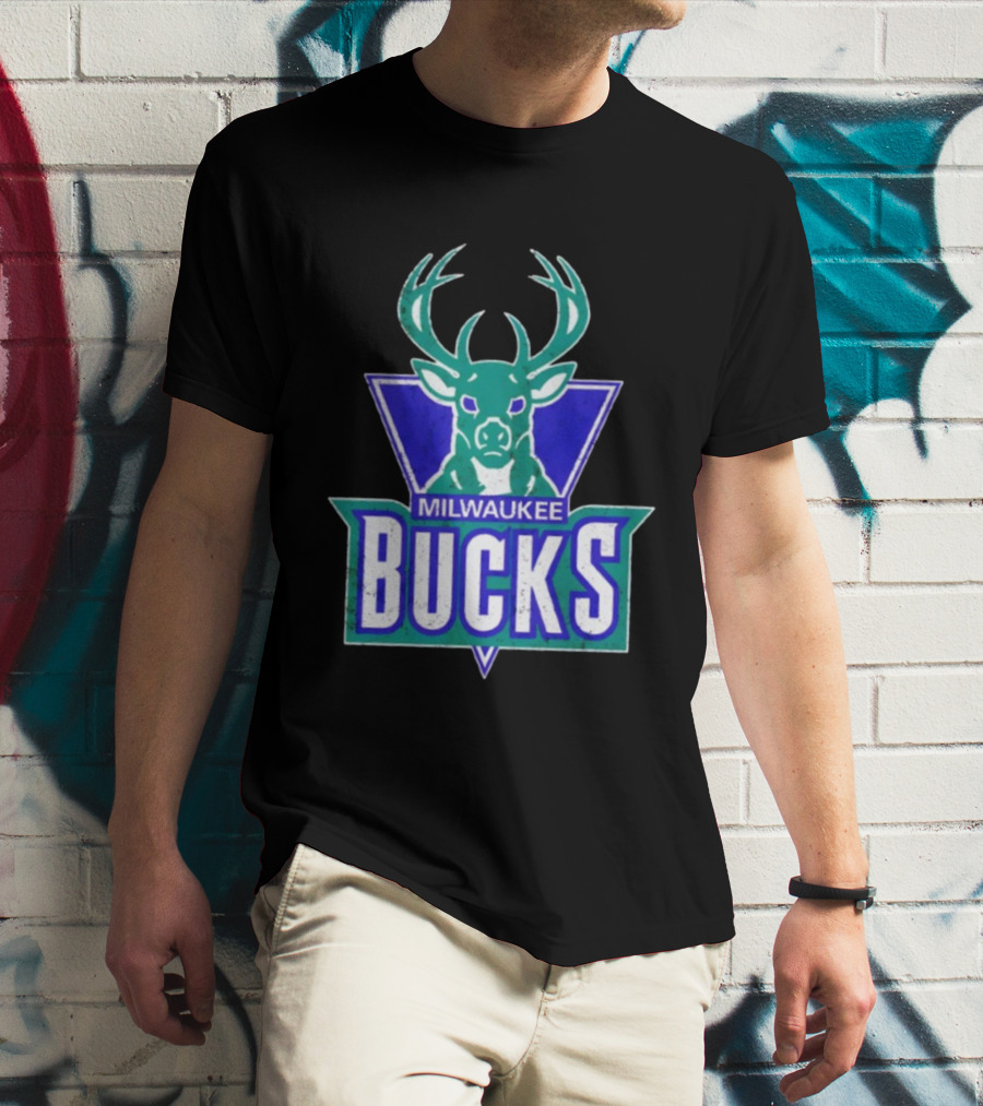 Milwaukee Bucks Deer Head Emblem Retro Style T-Shirt