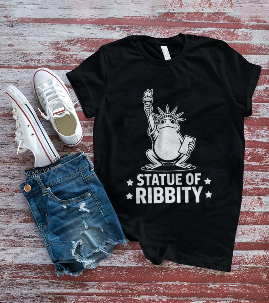 Portland Frog Statue Of Liberty Ribbity Political Humor T-Shirt