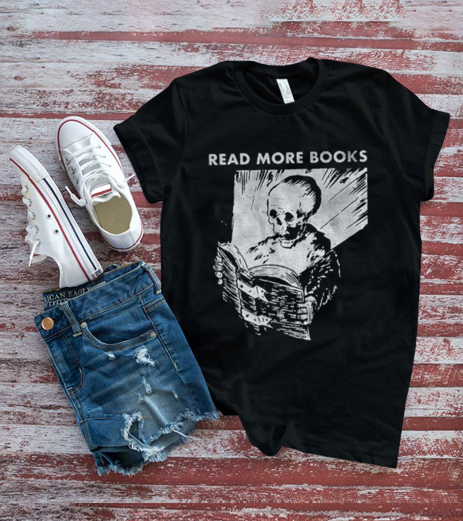 Read More Books Skeleton Vintage Style T-Shirt