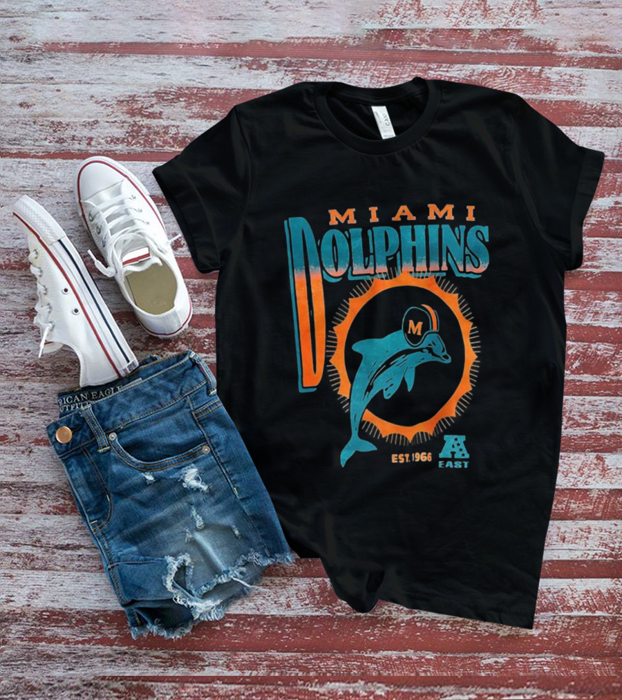 Miami Dolphins Est 1966 AFC East Vintage Football Dolphins M Helmet T-Shirt