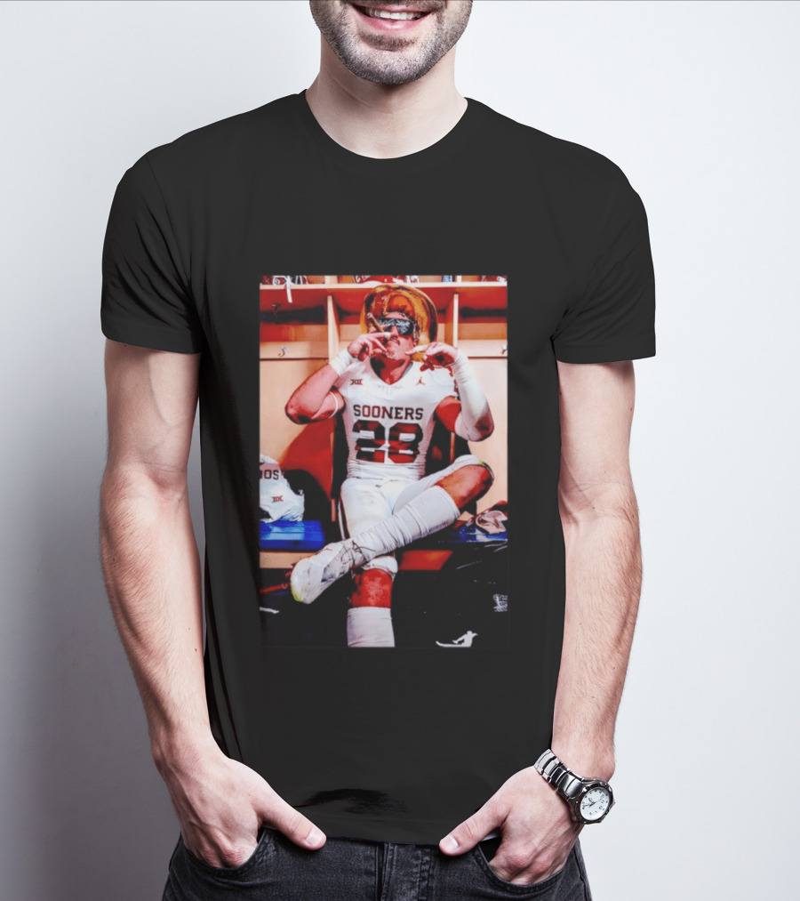Sooners Football Danny Stutsman Cigar Celebration Locker Room 28 T-Shirt