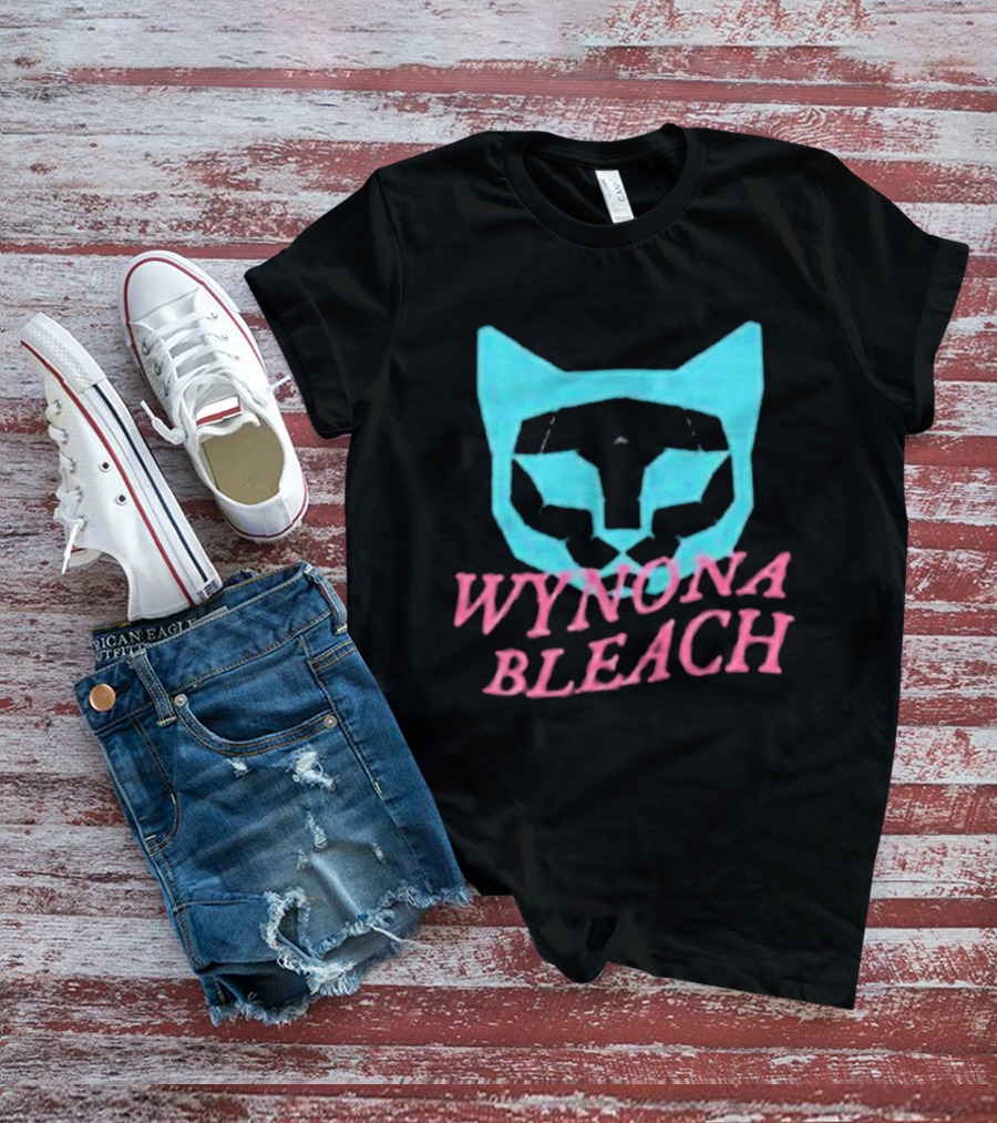 Wynona Bleach Blue Cat Face Pink T-Shirt