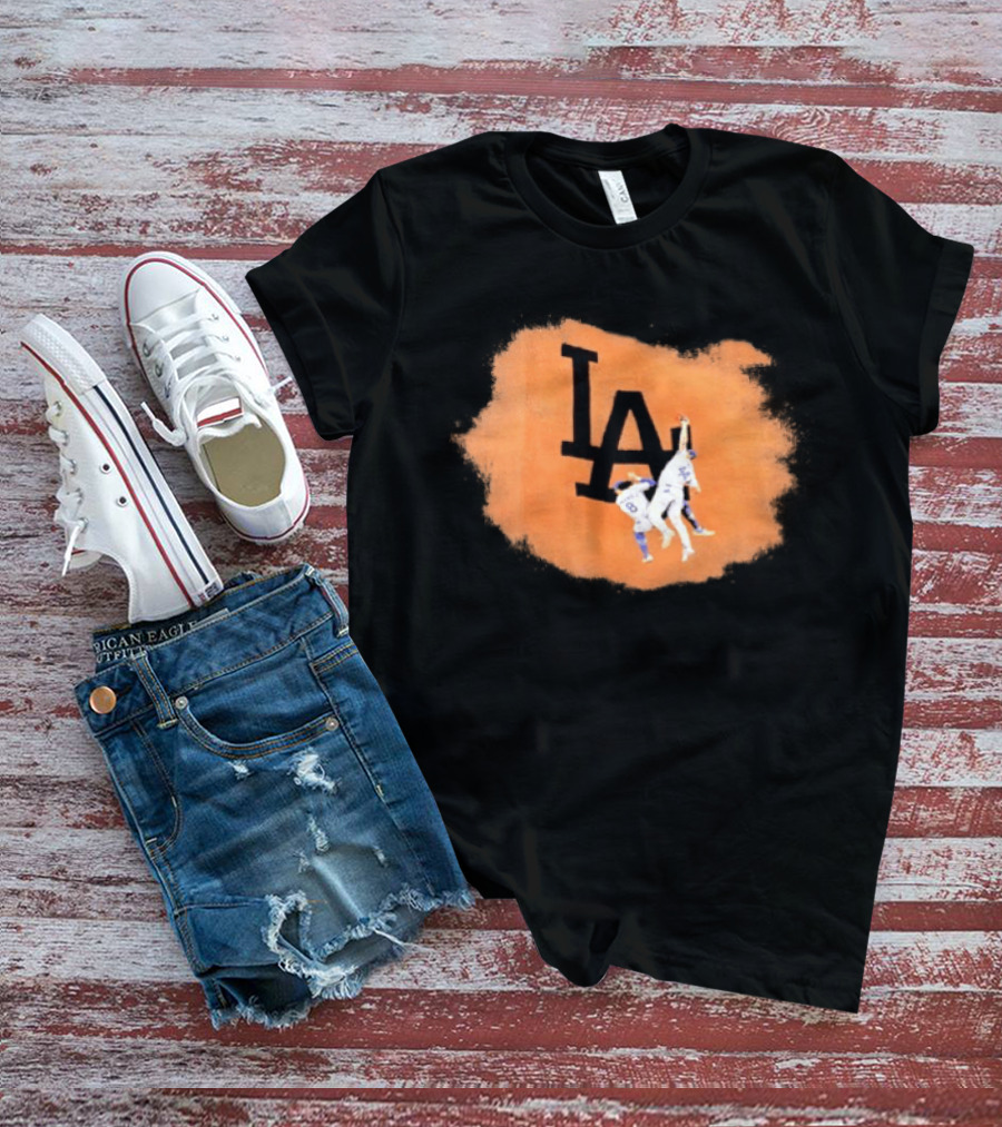 Los Angeles Dodgers Kike Hernandez Manny Machado Highlight Catch T-Shirt