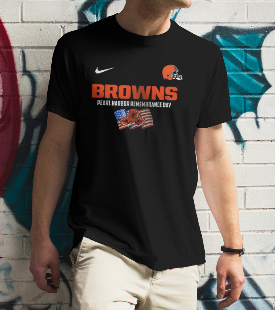 Browns Pearl Harbor Remembrance Day Nike American Flag Helmet T-Shirt