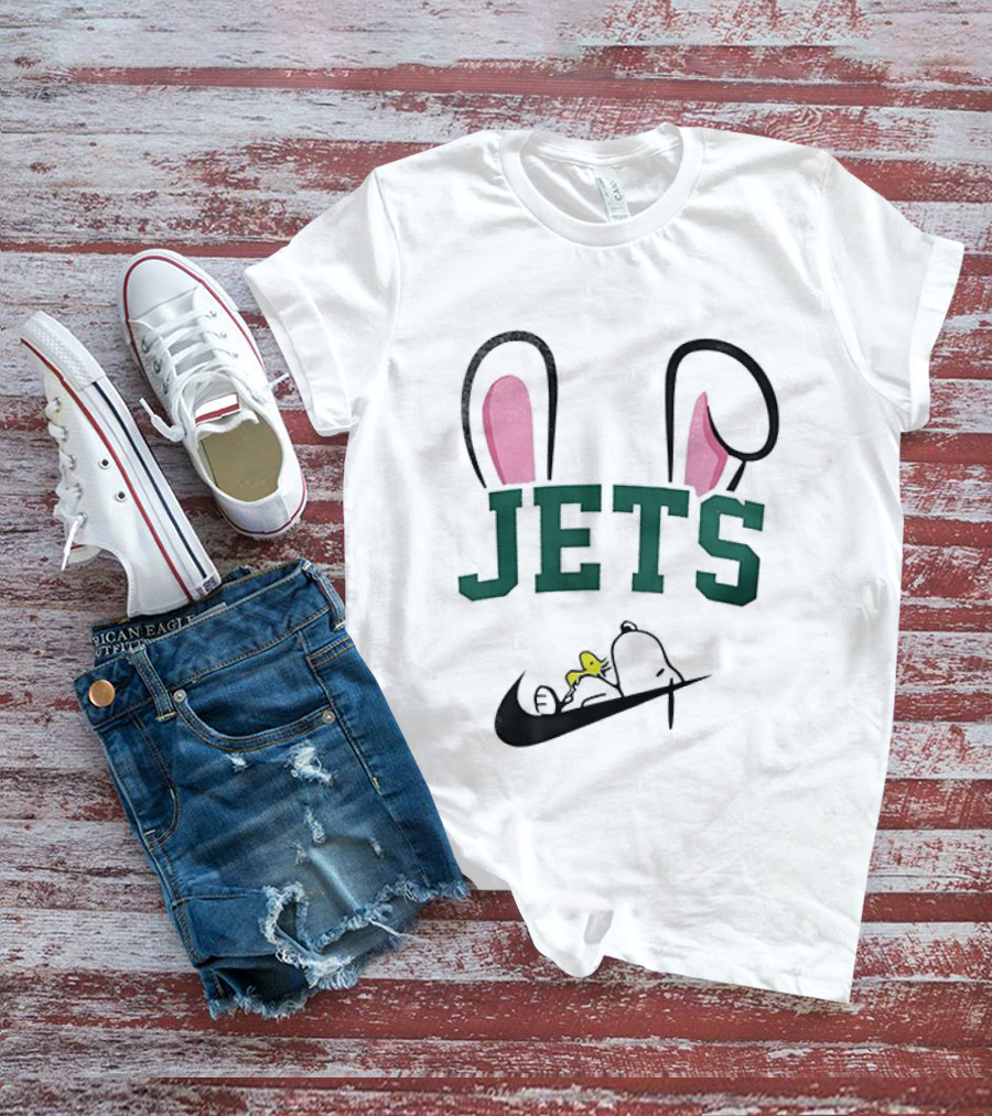 New York Jets Snoopy Peanuts Easter Bunny Ears T-Shirt