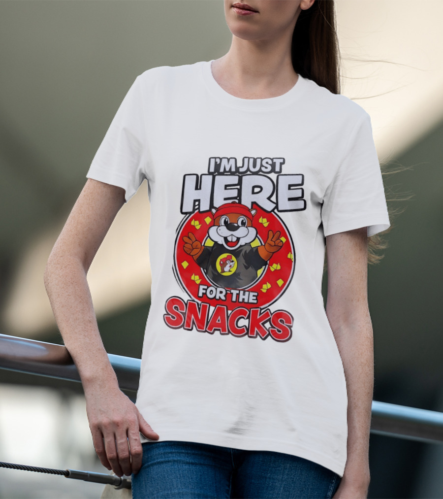 I'm Just Here For The Snacks Buc Ee's Fun Cartoon T-Shirt