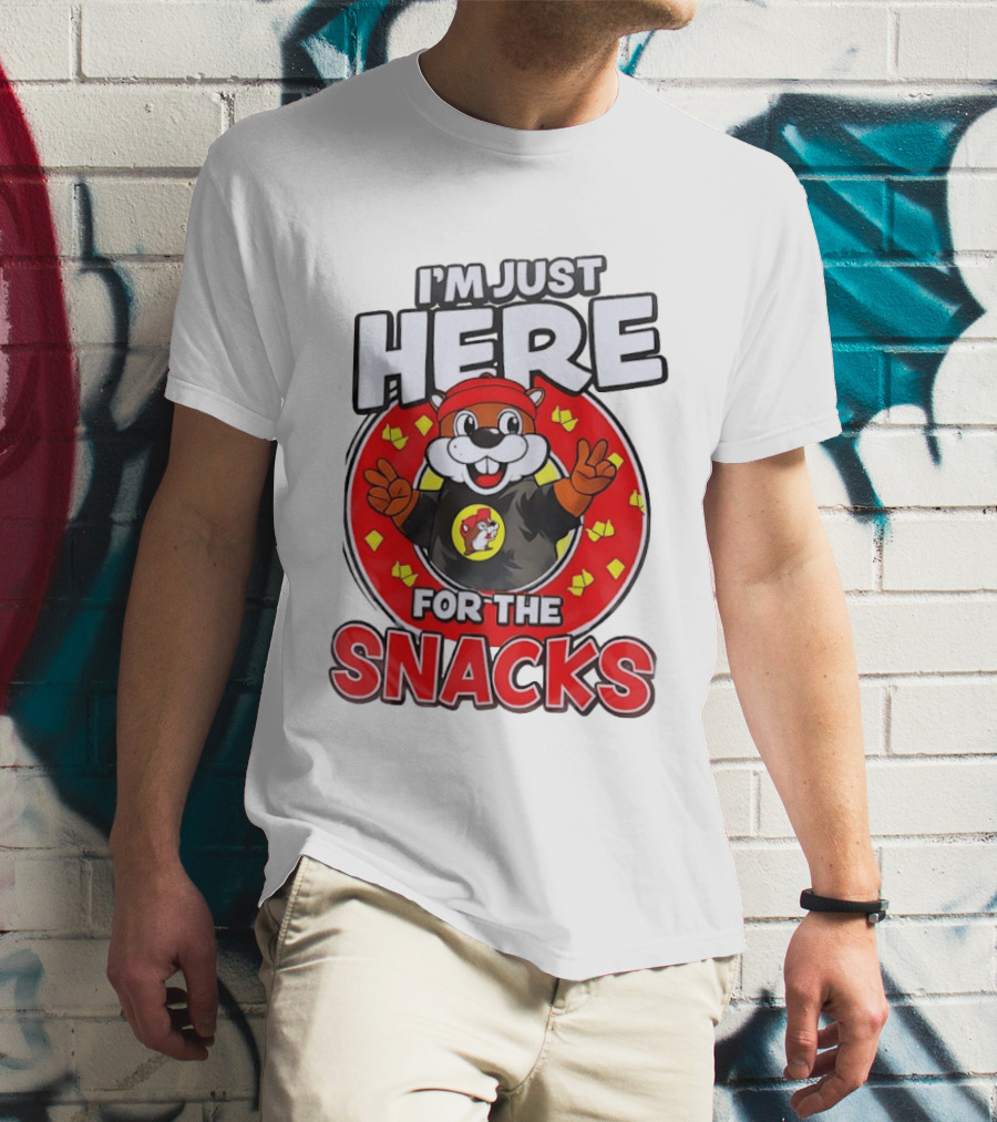 I'm Just Here For The Snacks Buc Ee's Fun Cartoon T-Shirt