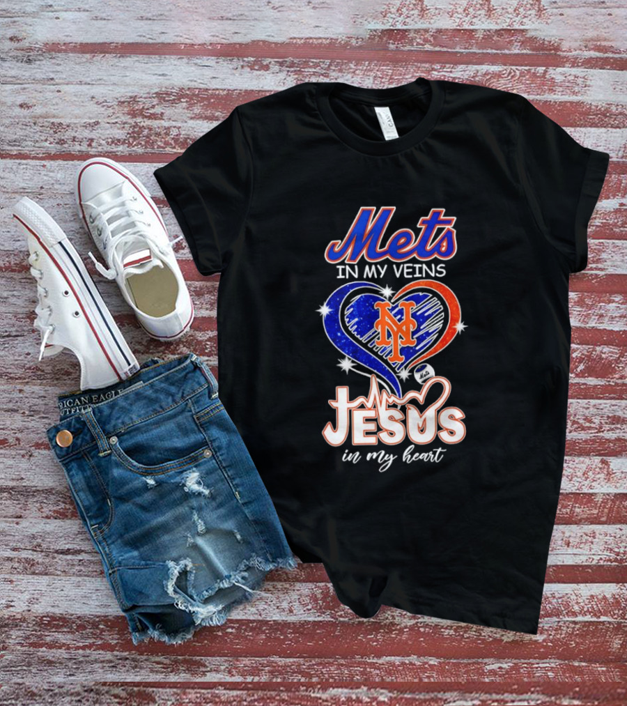 Mets In My Veins Heart Jesus In My Heart T-Shirt