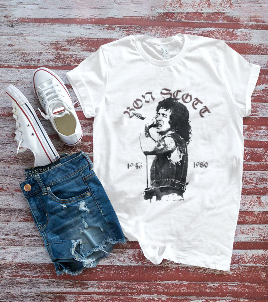Bon Scott 1946 1980 Vocalist Tribute Memorabilia T-Shirt