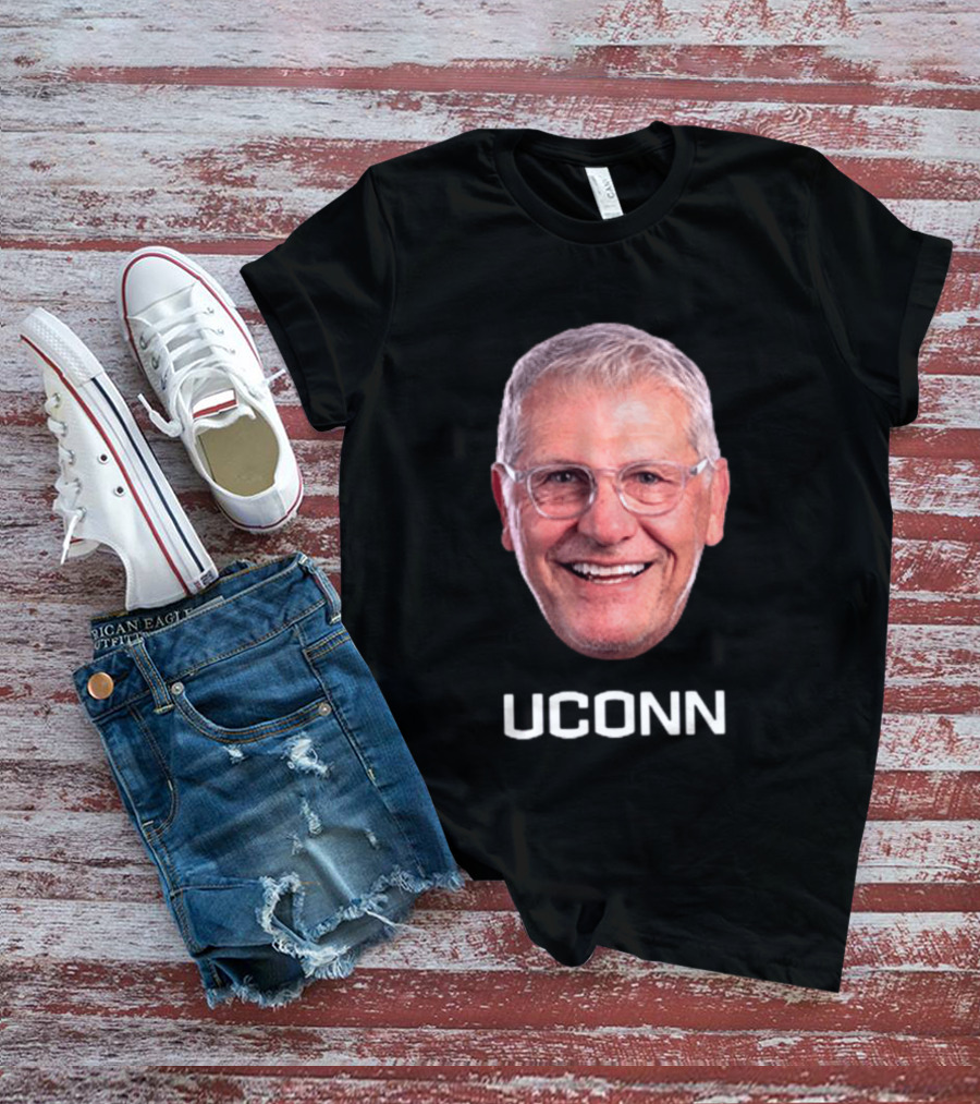 Geno Auriemma UConn Huskies Coach Smiling Face T-Shirt