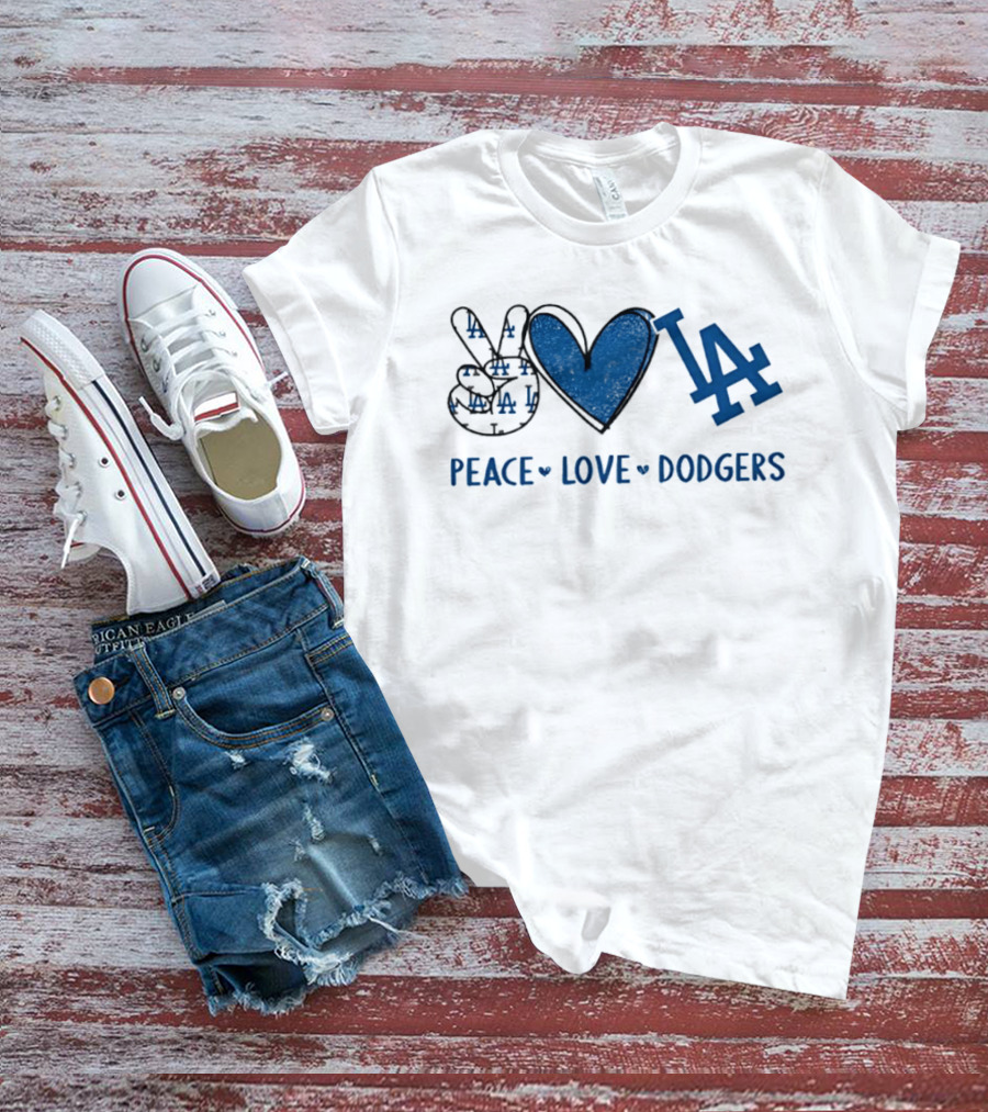 Peace Love LA Dodgers Hand Sign Heart Shape T-Shirt