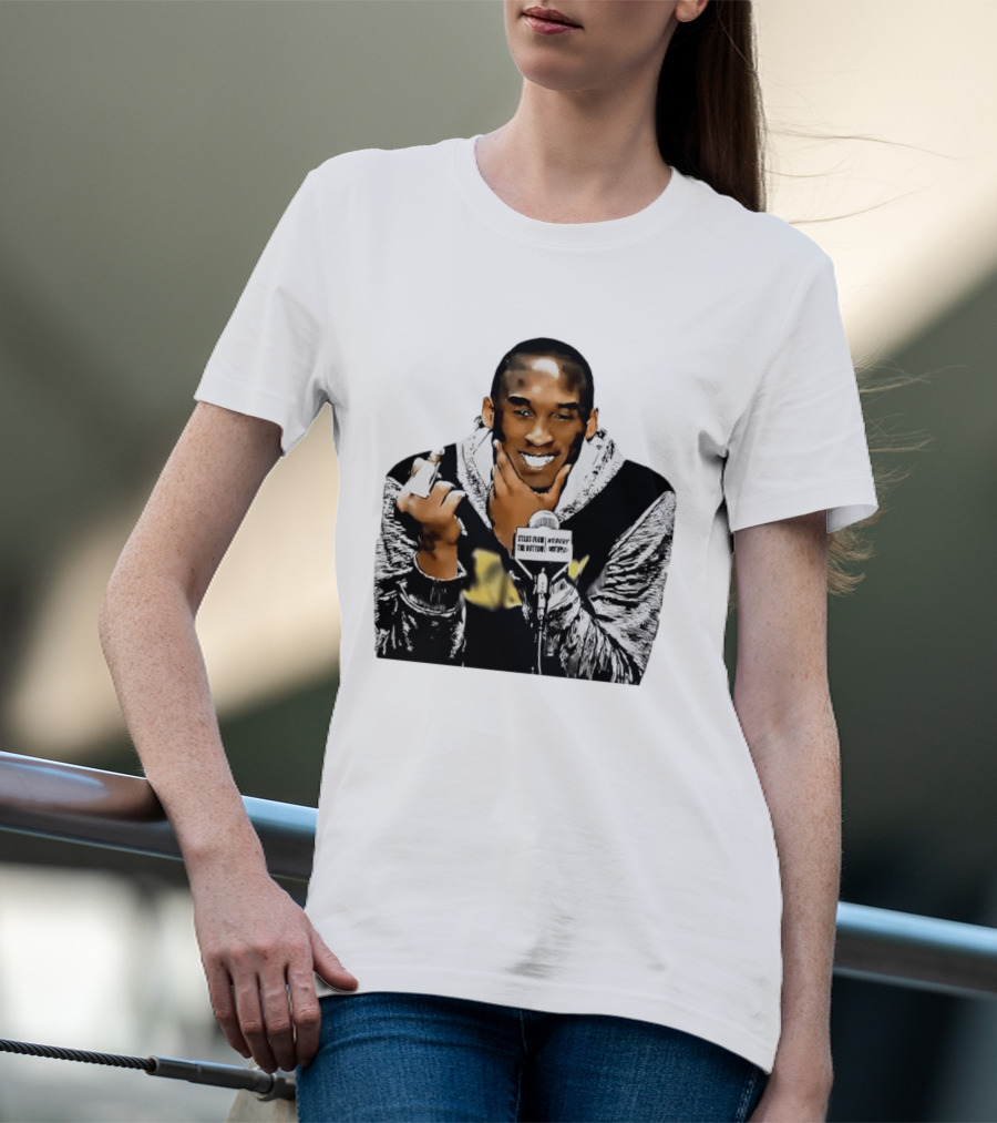 Kobe Bryant Iconic Middle Finger Moment At Press Conference T-Shirt