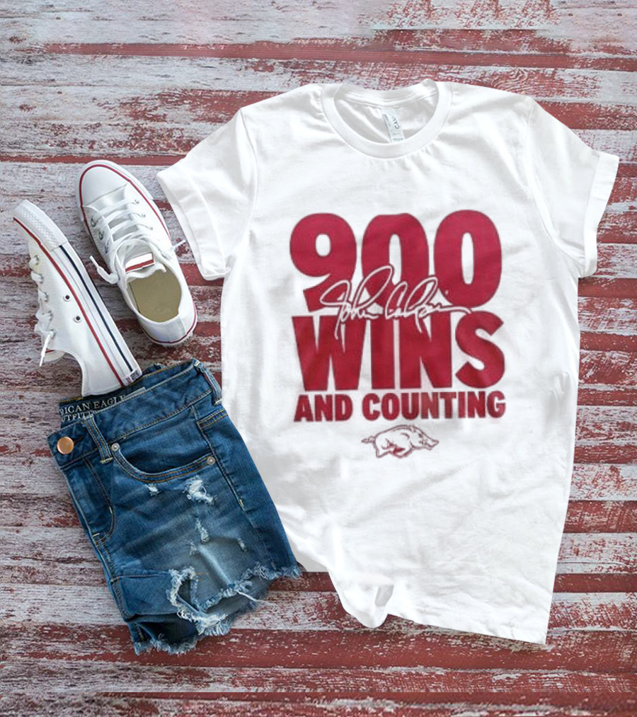 Arkansas Razorbacks Basketball 900 Wins And Counting Coach John Calipari 2026 T-Shirt
