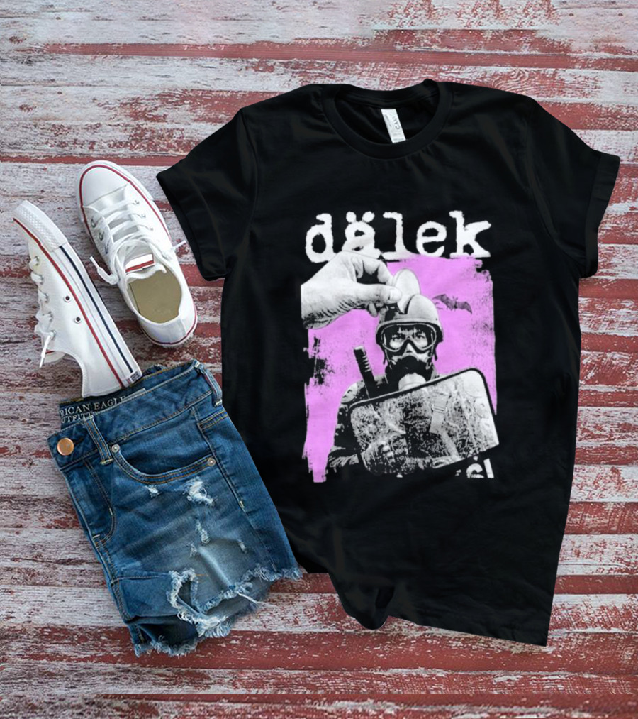 Dalek Brilliance Moon Tour Riot Gear Gas Mask T-Shirt