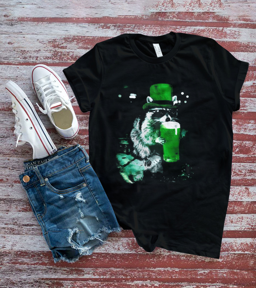 Drunk Irish Raccoon With Green Beer St Patricks Day 2026 T-Shirt
