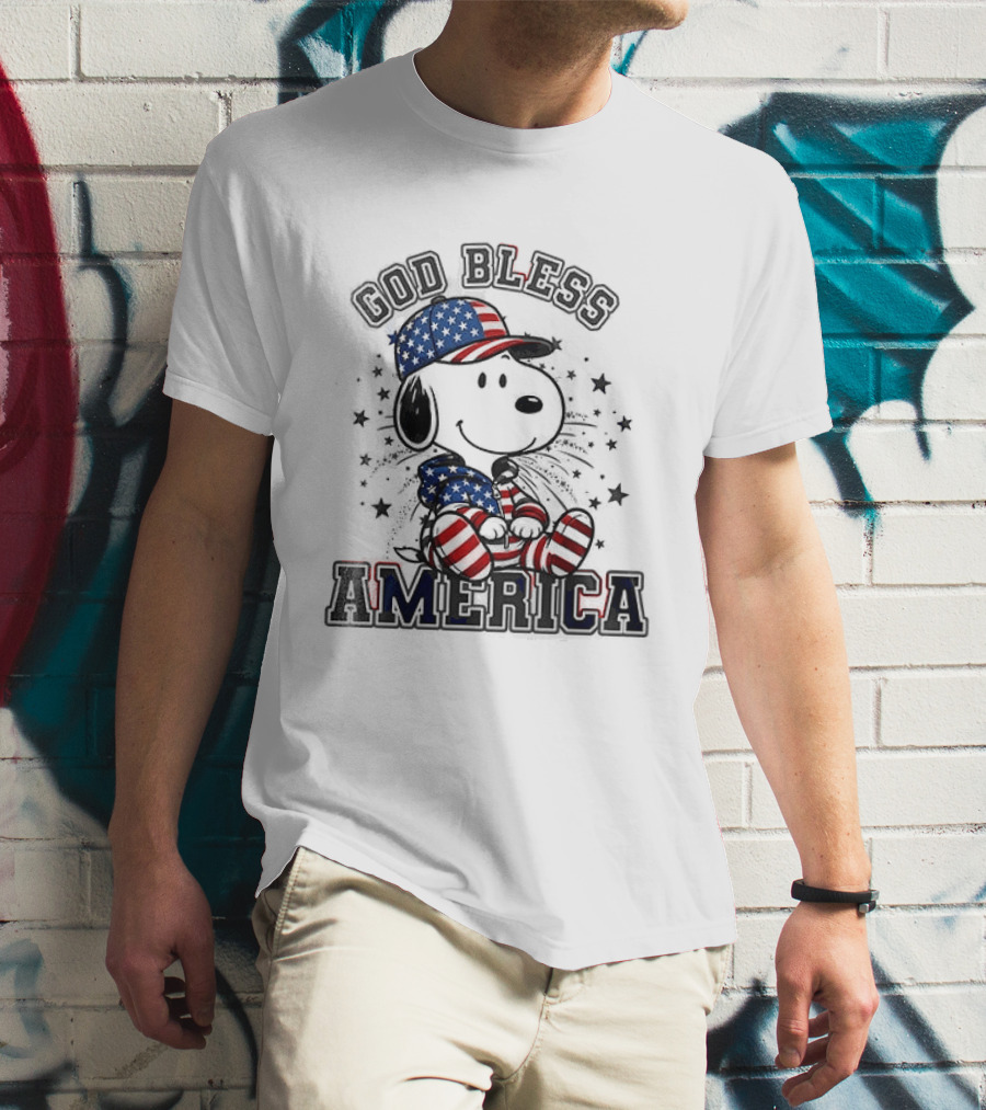 Peanuts Snoopy God Bless America Stars And Stripes T-Shirt