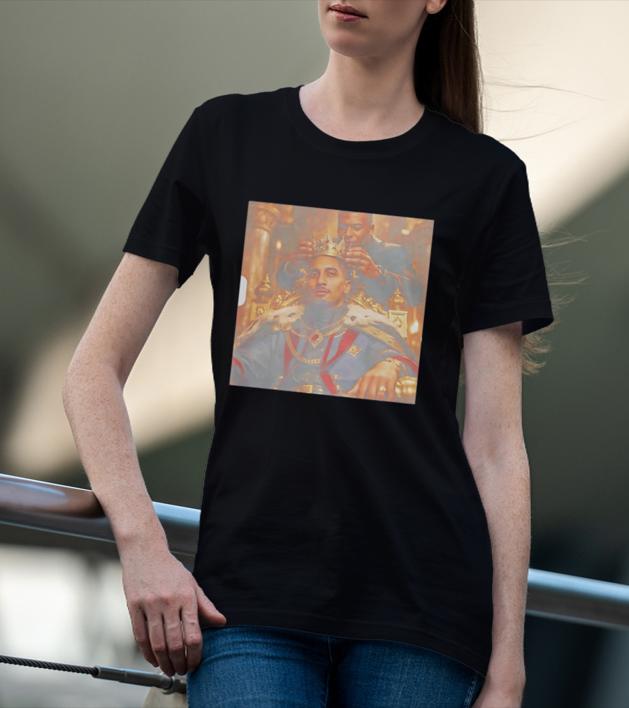 Raphinha Barcelona King Crowned Monarch Regal Throne Scene T-Shirt
