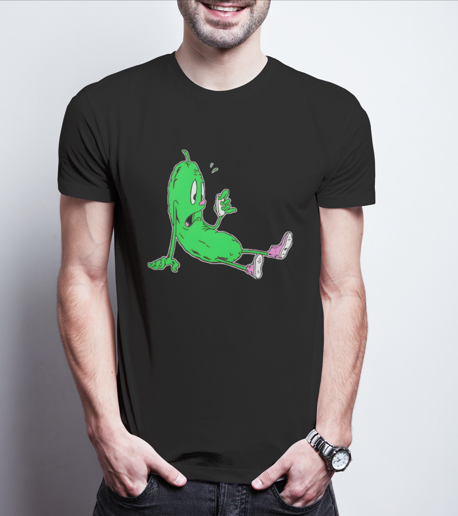 Stunsig Green Pickle Cartoon Phone Expression T-Shirt