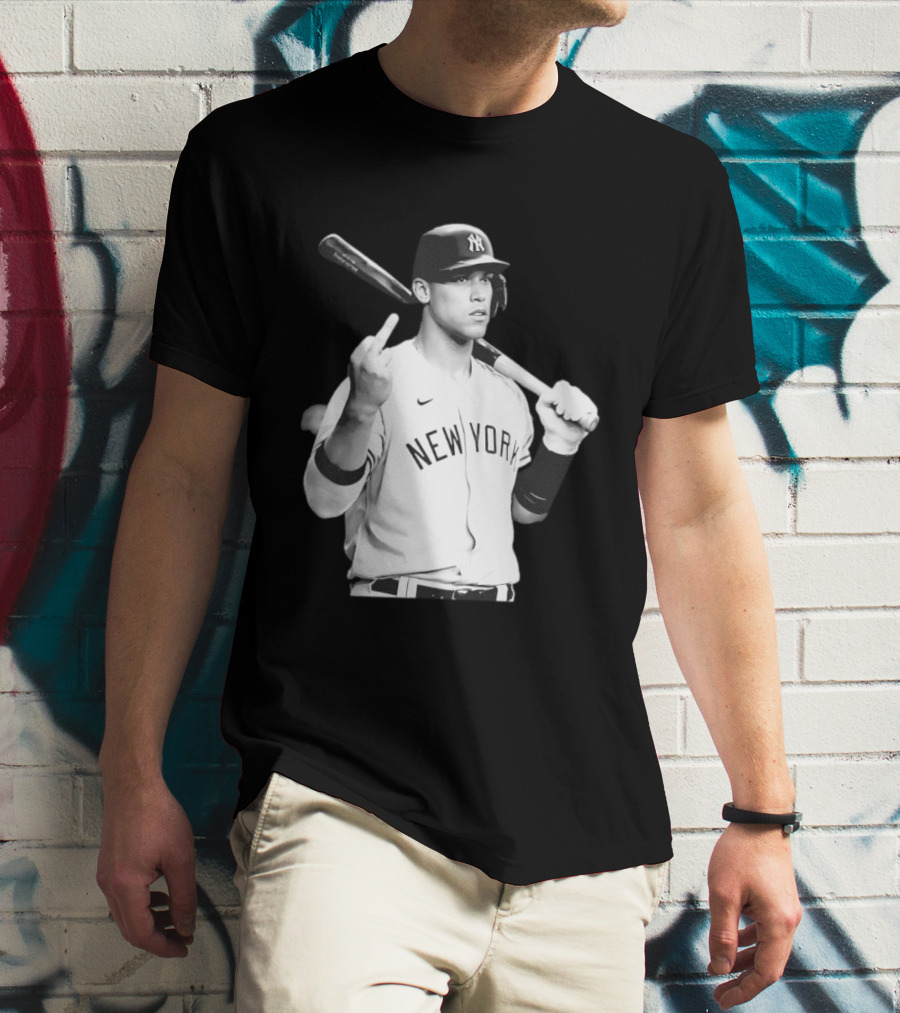 New York Yankees Aaron Judge Baseball Gesture T-Shirt