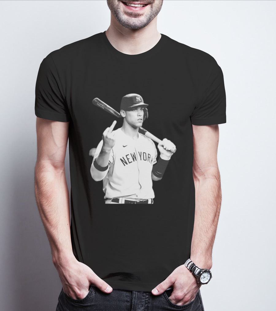 New York Yankees Aaron Judge Baseball Gesture T-Shirt