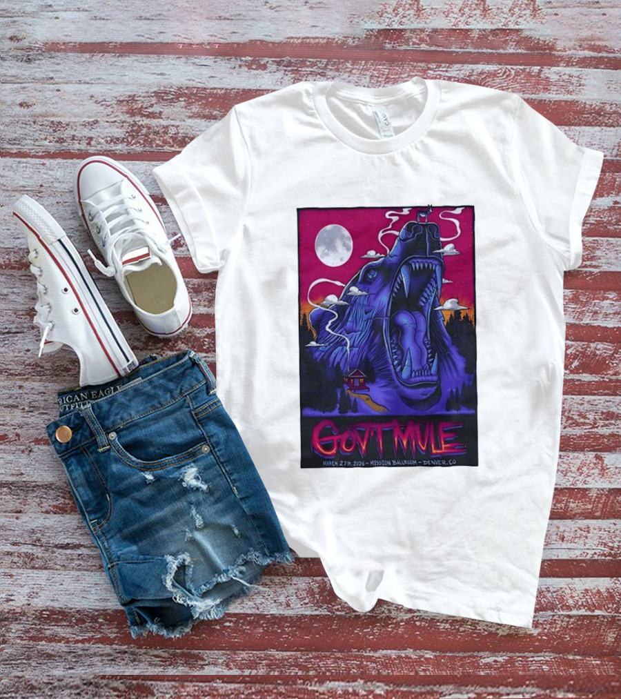 Govt Mule Mission Ballroom Denver March 27 2026 Mystical Bear And Moon Scene T-Shirt