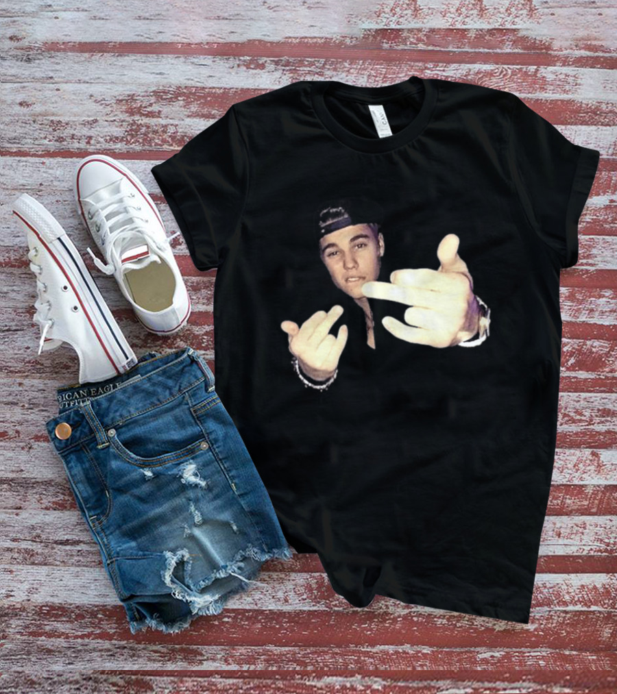 Justin Bieber Middle Finger Gesture Bold Expression T-Shirt