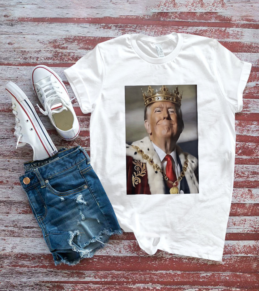 Donald Trump Crowned As King Regal Attire Red Tie Gold Crown T-Shirt