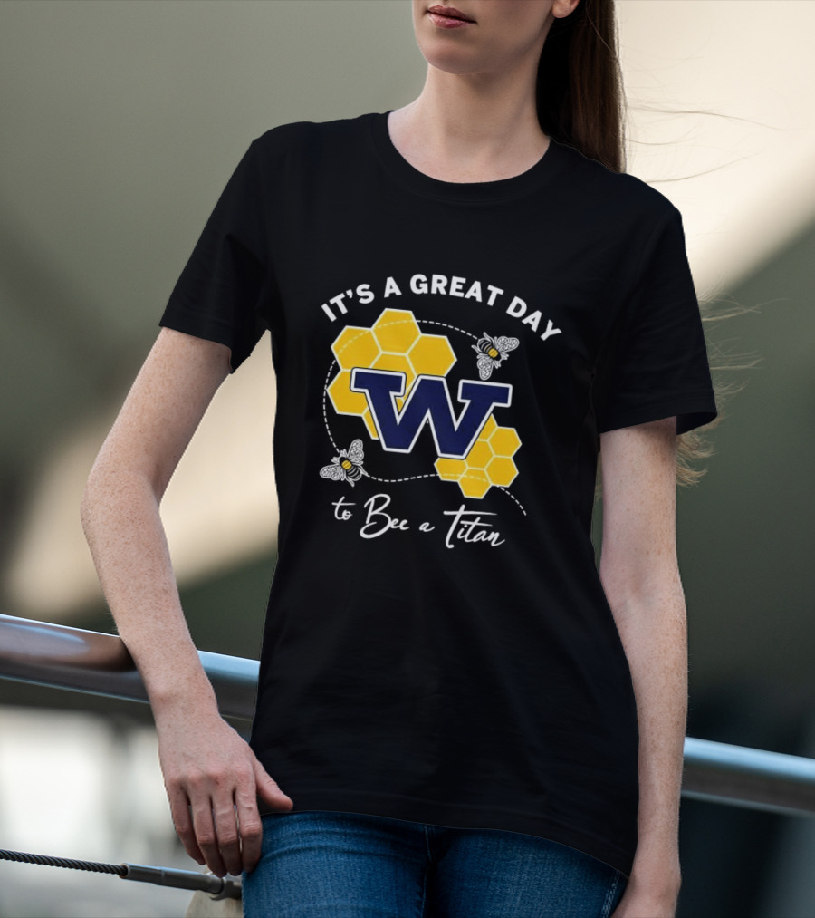 It's A Great Day To Bee A Titan W Honeycomb And Bees T-Shirt