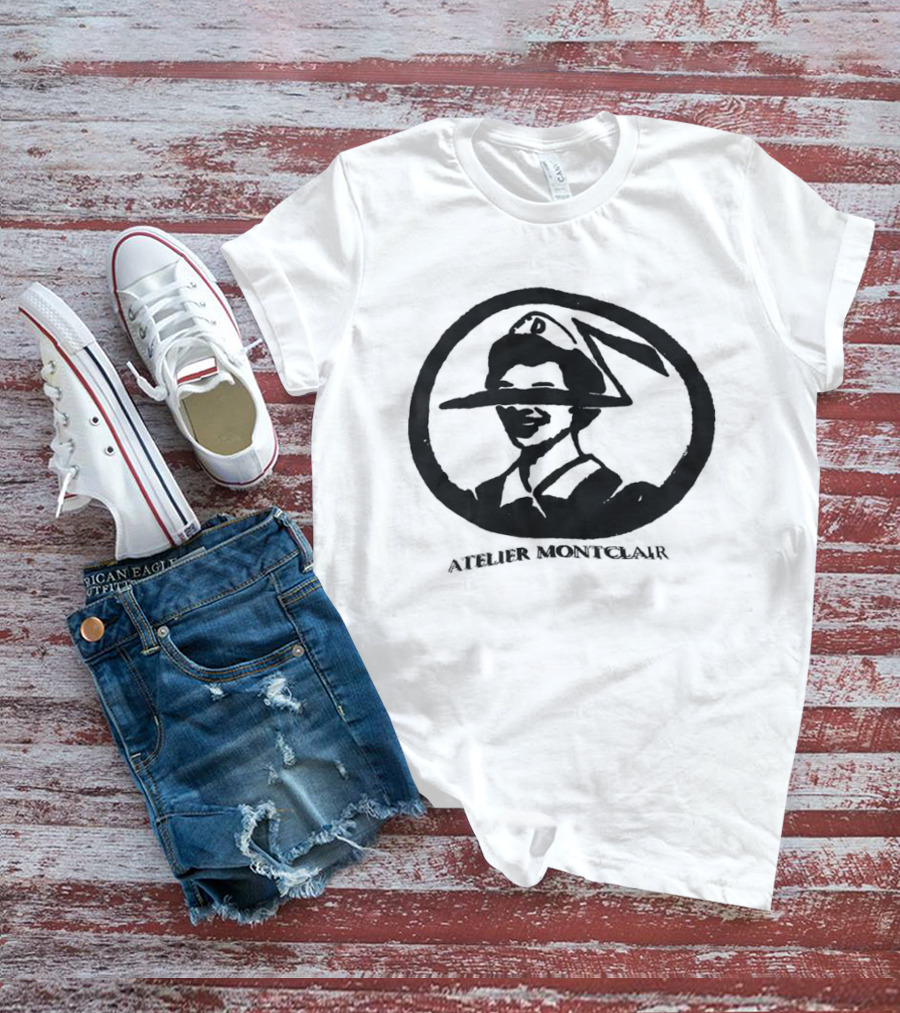 Atelier Montclair Artistic Portrait In Circular Frame T-Shirt