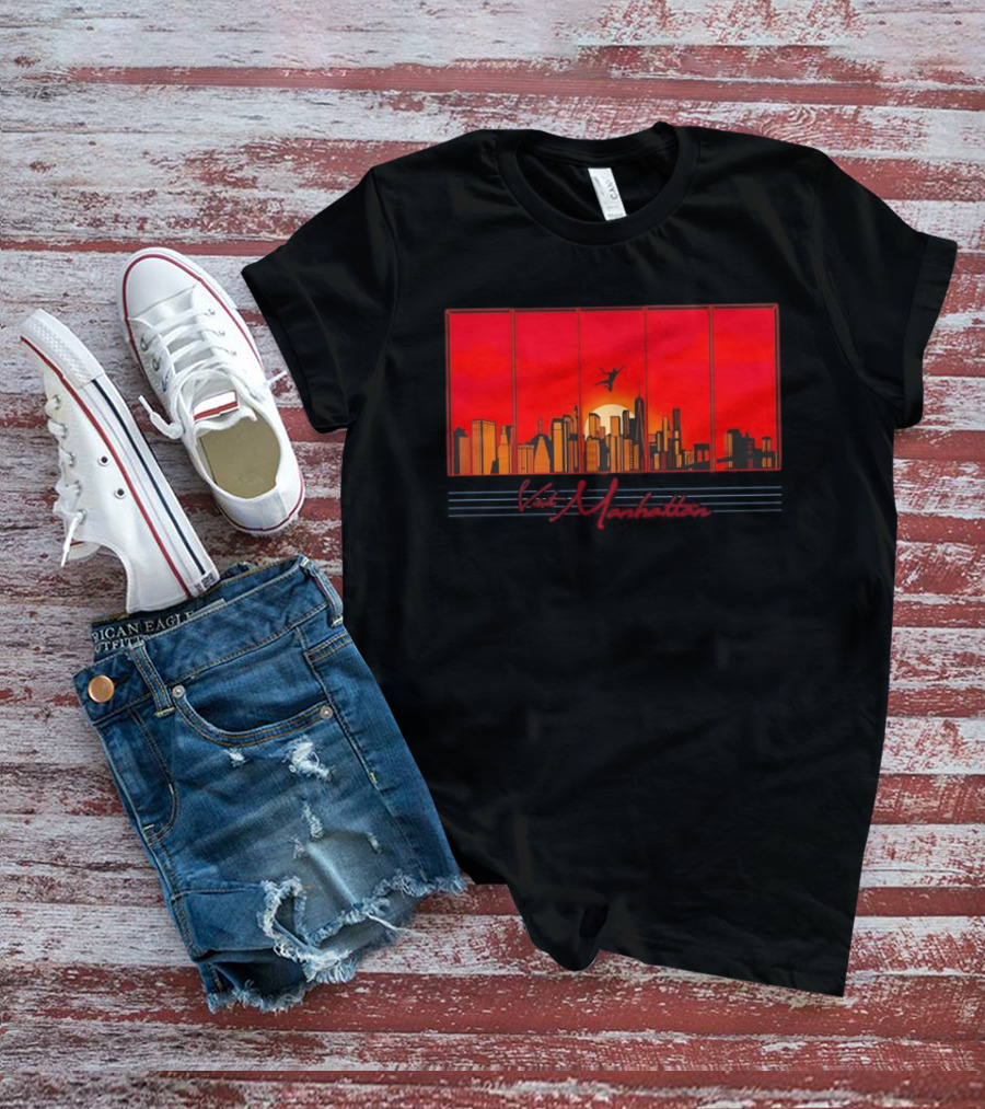 Visit Manhattan Skyline Sunlit Silhouette Red Sunset T-Shirt