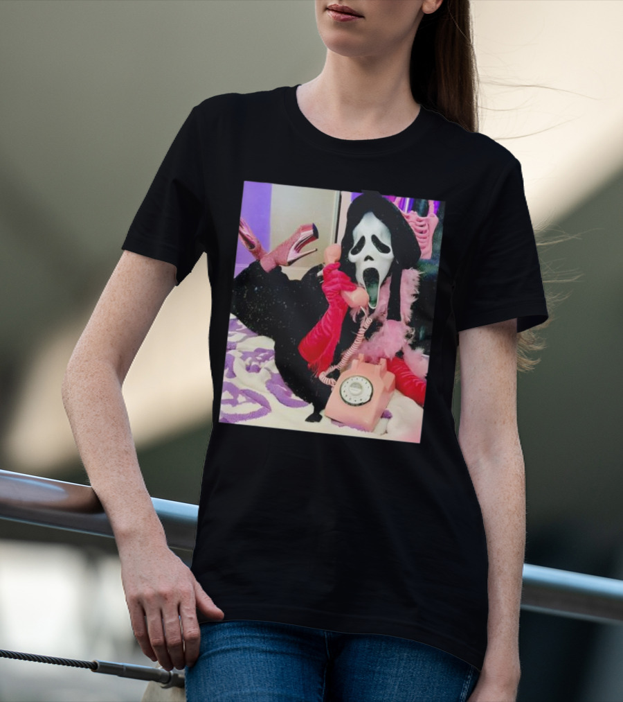 Scream Ghostface Halloween Pink Vintage Telephone Retro Style T-Shirt