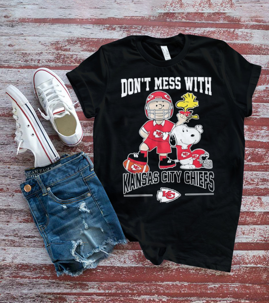 Don’t Mess With Kansas City Chiefs And Peanuts Characters Collaboration T-Shirt