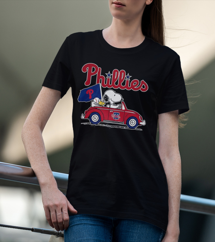Snoopy Woodstock Philadelphia Phillies Car Baseball Flag T-Shirt