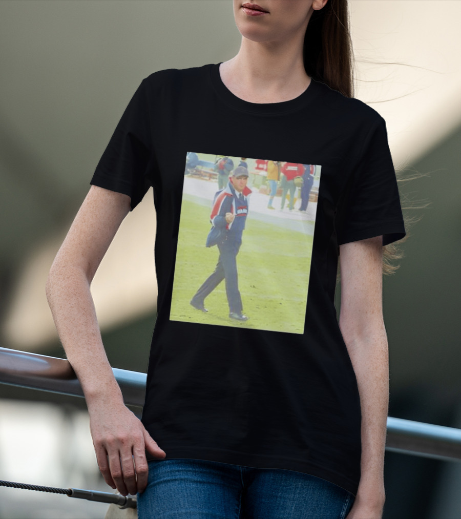 Chicago Bears Mike Ditka Da Coach Middle Finger Iconic Gesture T-Shirt