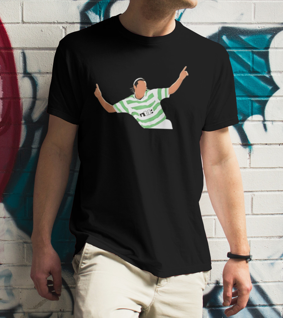 Henrik Larsson Celebrating In Celtic FC Hoops With Ntl Sponsorship T-Shirt