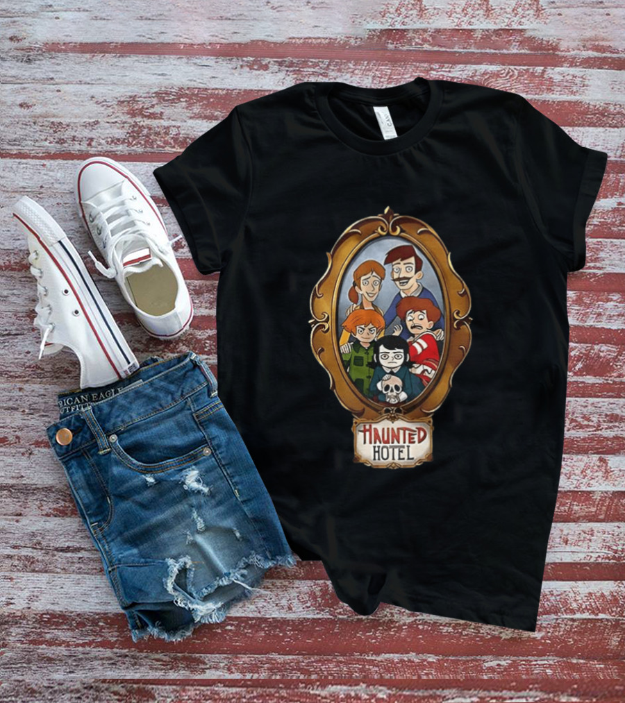 Haunted Hotel Cartoon Family Portrait Frame T-Shirt