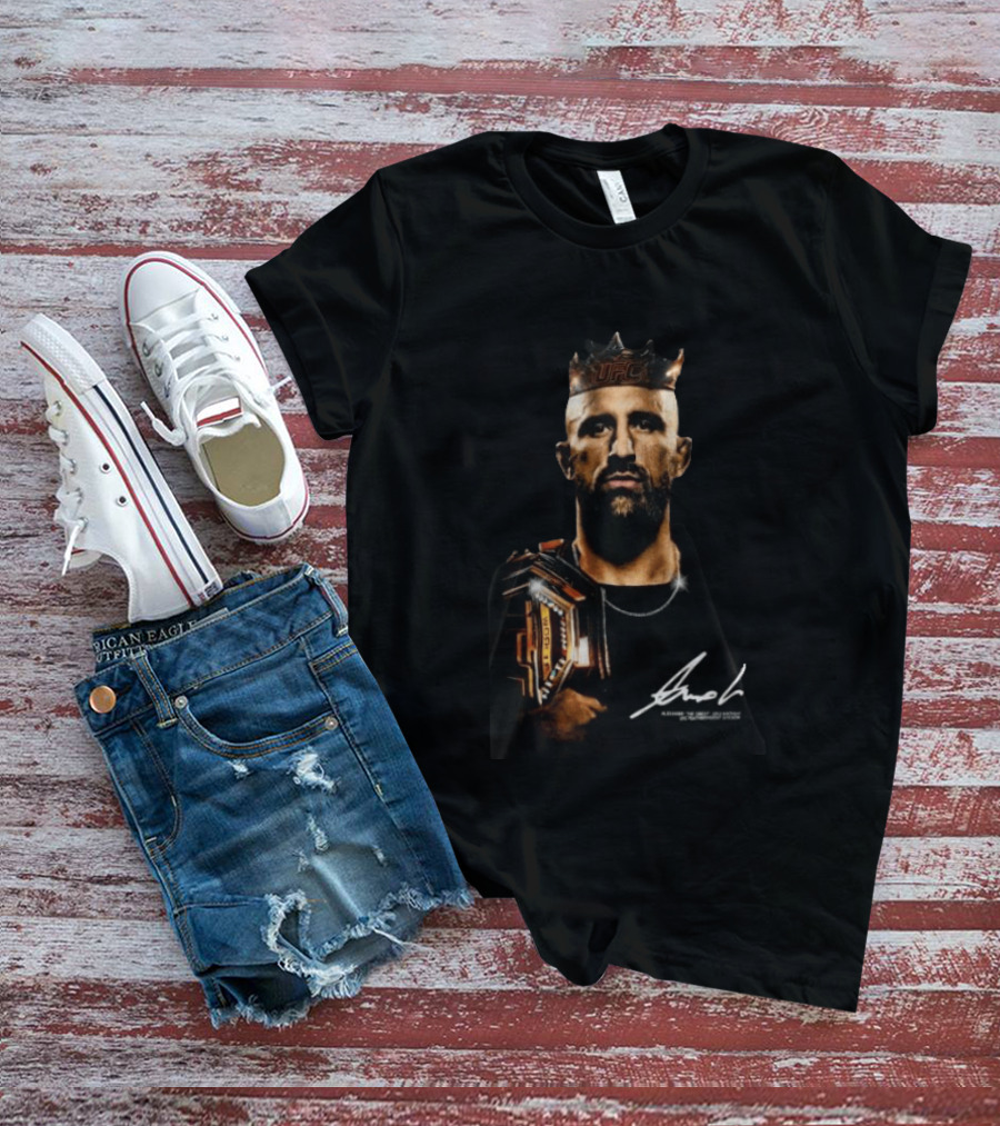 Alexander Volkanovski UFC Champion Signature With Crown And Belt T-Shirt