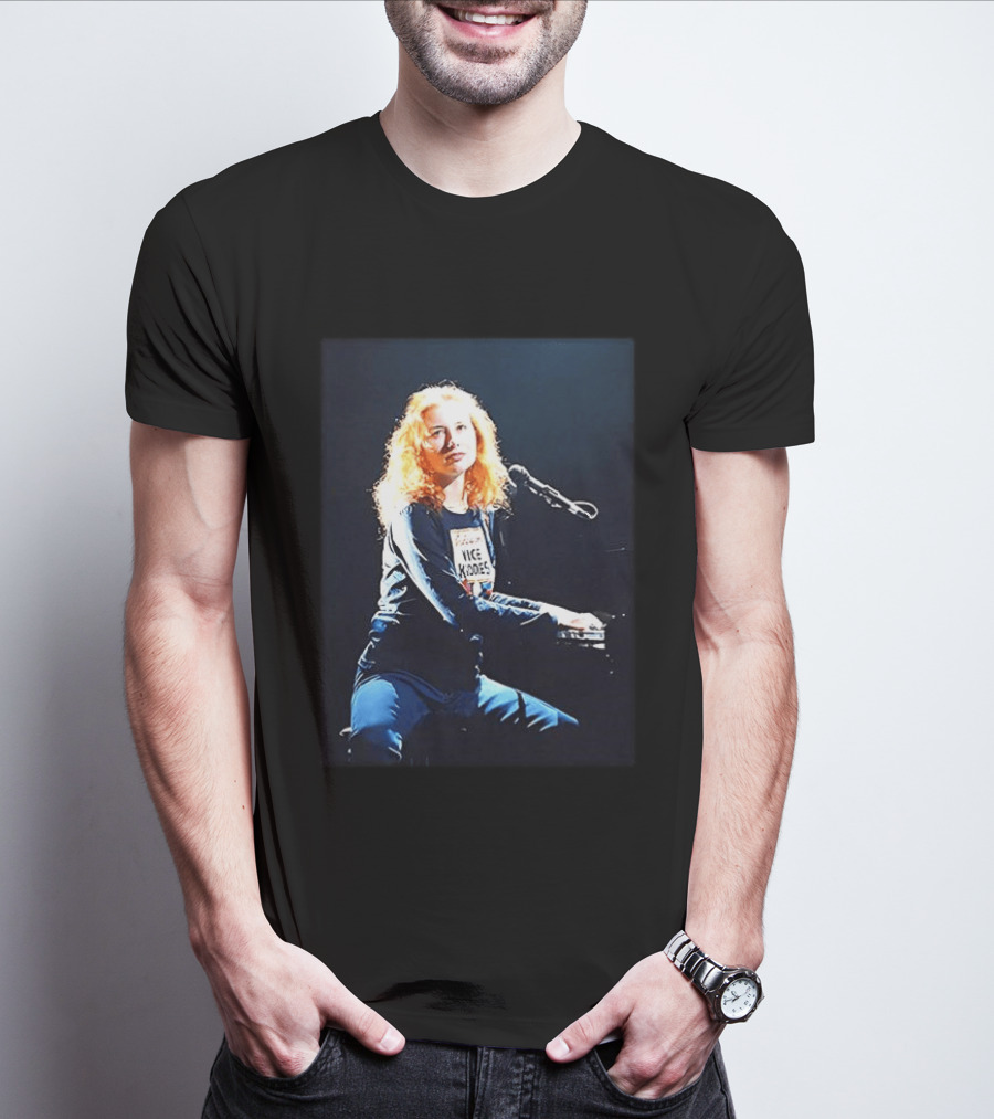 Tori Amos Nice Knodes Singing At Piano Live Performance Photography T-Shirt